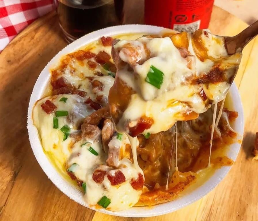 Batata com Strogonoff de Carne